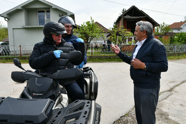 На услузи Јагодинцима: Палма волонтер обишао мотором десетак села (ФОТО/ ВИДЕО)
